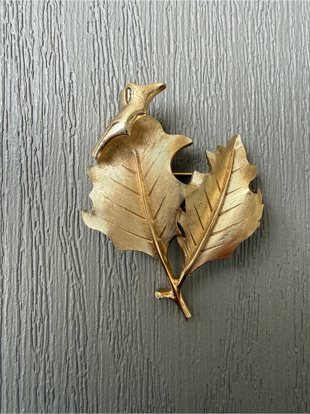 Vintage Trifari Gold Tone Double Leaf Brooch Signed 2.25” Textured